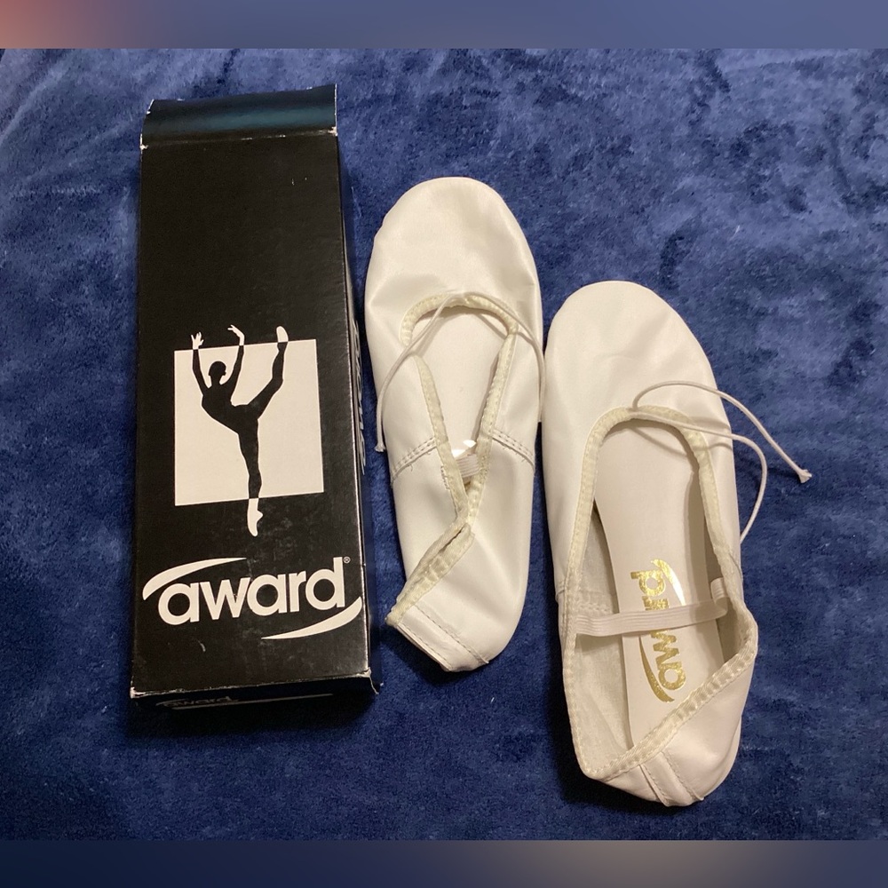 Ballet Shoes-Award-White-Size 7M Adult-#39041